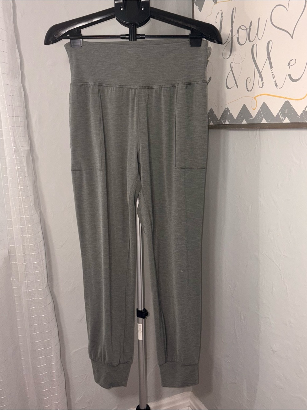 Athleta Salutation Jogger Women's Med Gray Green High Rise Powervita Lounge Pant - Picture 3 of 11